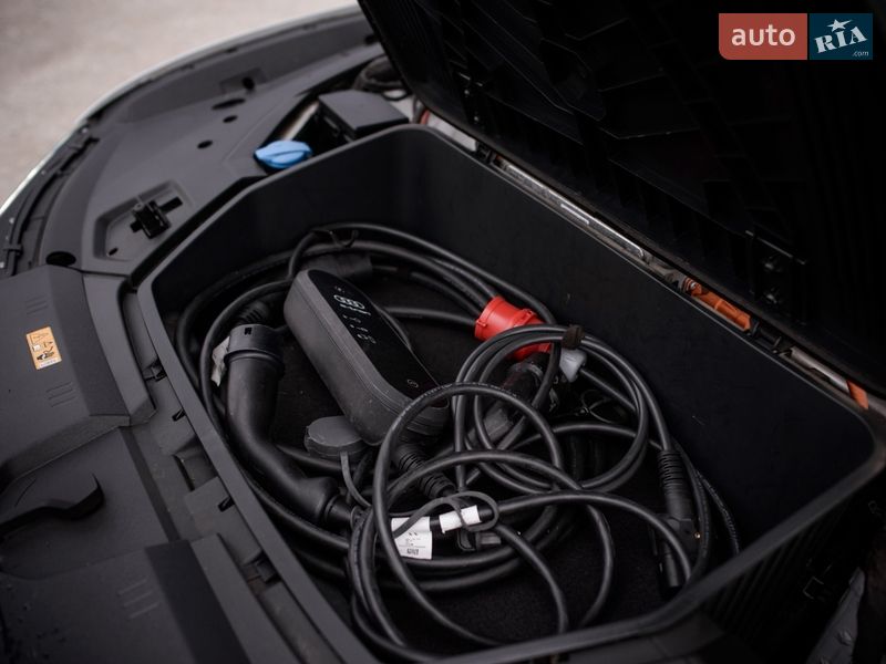 Позашляховик / Кросовер Audi e-tron 2021 в Тернополі фото 93 Позашляховик / Кросовер Audi e-tron 2021 в Тернополі