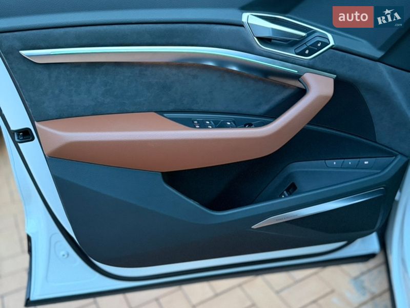 Внедорожник / Кроссовер Audi e-tron 2021 в Виннице фото 12 Внедорожник / Кроссовер Audi e-tron 2021 в Виннице