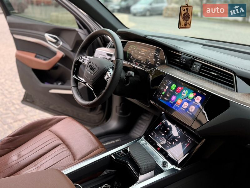 Позашляховик / Кросовер Audi e-tron 2019 в Львові
