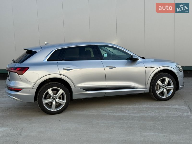 Внедорожник / Кроссовер Audi e-tron 2021 в Виннице