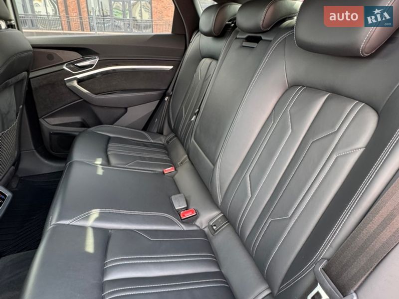 Внедорожник / Кроссовер Audi e-tron 2020 в Виннице фото 23 Внедорожник / Кроссовер Audi e-tron 2020 в Виннице