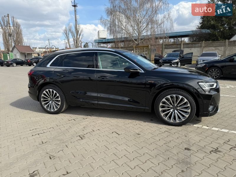 Внедорожник / Кроссовер Audi e-tron 2022 в Виннице фото 4 Внедорожник / Кроссовер Audi e-tron 2022 в Виннице