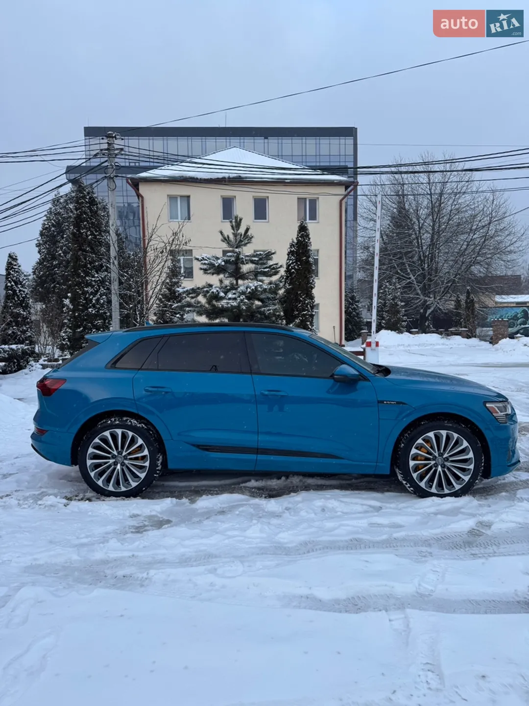 2019 Audi e-tron - мініатюра 2