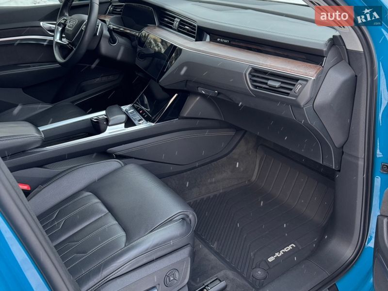 Внедорожник / Кроссовер Audi e-tron 2019 в Львове