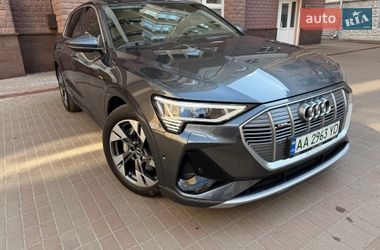 Внедорожник / Кроссовер Audi e-tron 2021 в Киеве