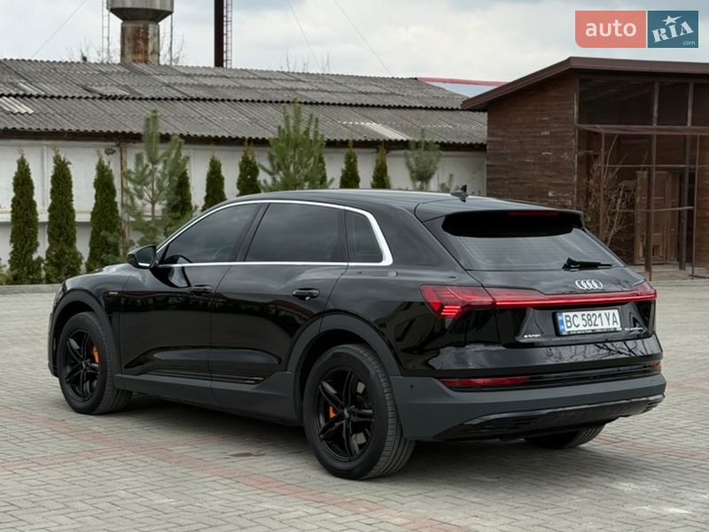 Позашляховик / Кросовер Audi e-tron 2021 в Золочеві