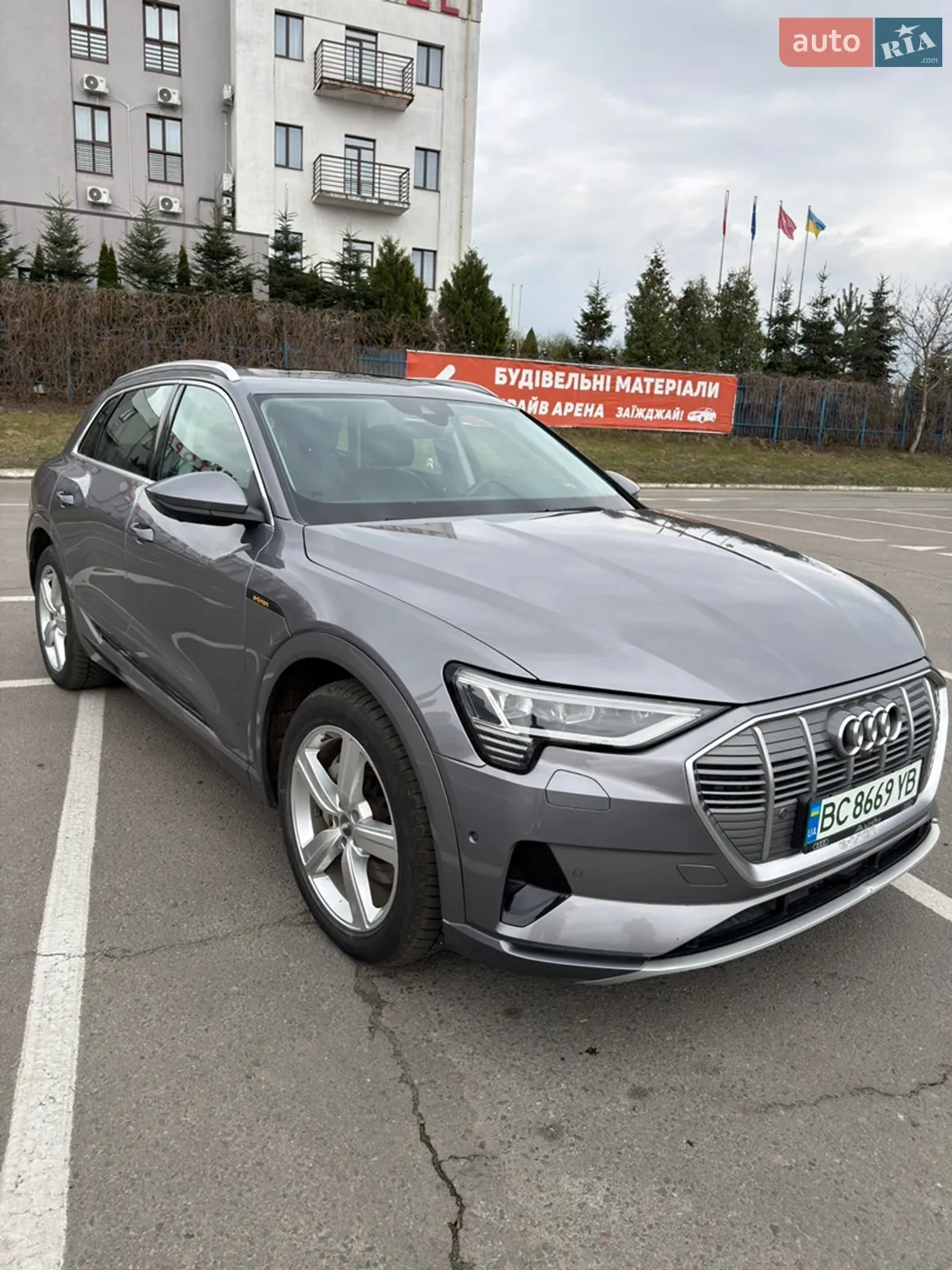 2019 Audi e-tron - мініатюра 3