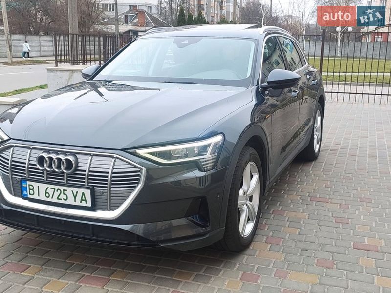 Позашляховик / Кросовер Audi e-tron 2019 в Кременчуці