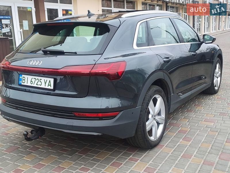 Позашляховик / Кросовер Audi e-tron 2019 в Кременчуці