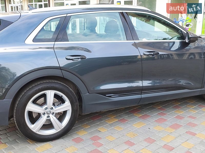Позашляховик / Кросовер Audi e-tron 2019 в Кременчуці