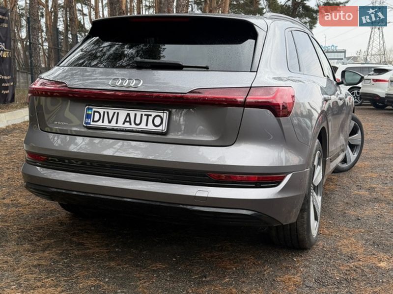 Внедорожник / Кроссовер Audi e-tron 2019 в Киеве фото 6 Внедорожник / Кроссовер Audi e-tron 2019 в Киеве
