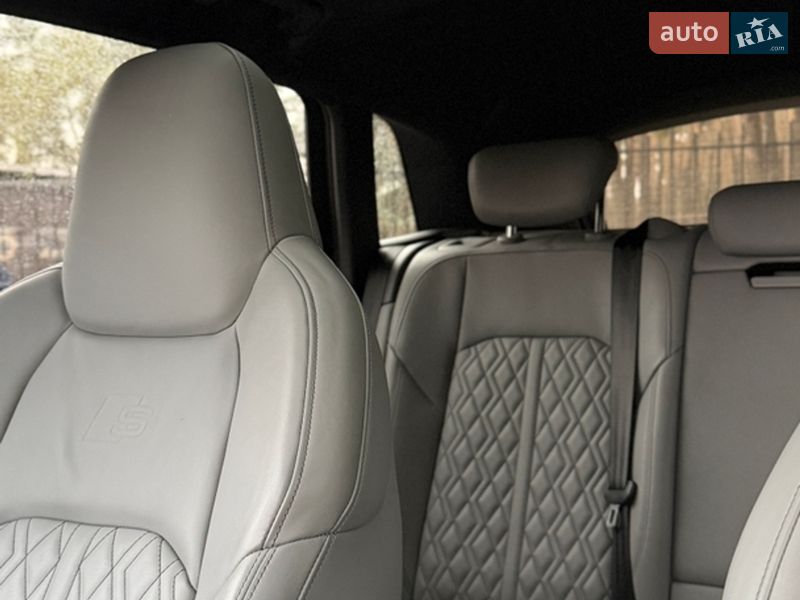 Внедорожник / Кроссовер Audi e-tron 2019 в Киеве фото 18 Внедорожник / Кроссовер Audi e-tron 2019 в Киеве