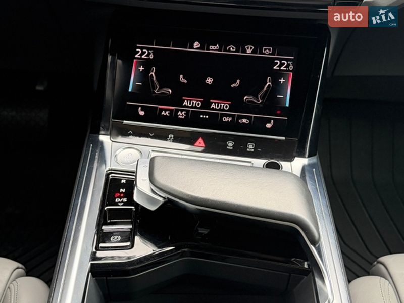 Внедорожник / Кроссовер Audi e-tron 2019 в Киеве фото 23 Внедорожник / Кроссовер Audi e-tron 2019 в Киеве