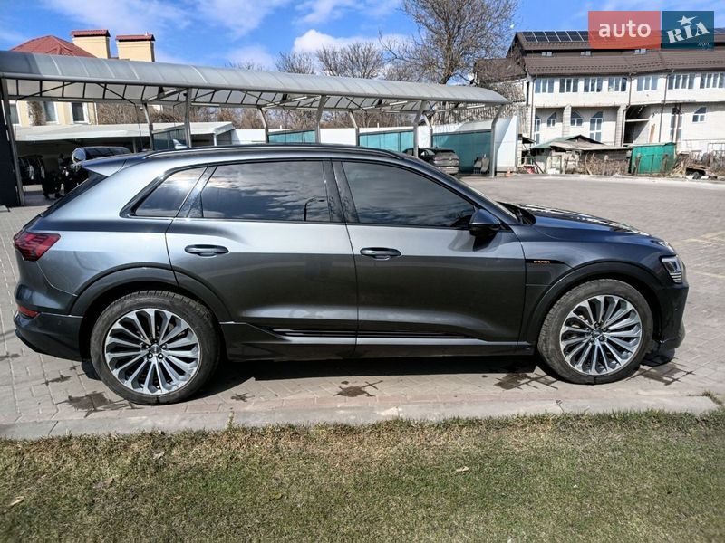 Внедорожник / Кроссовер Audi e-tron 2020 в Киеве фото 2 Внедорожник / Кроссовер Audi e-tron 2020 в Киеве