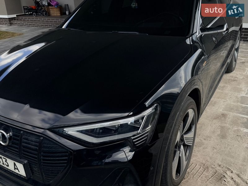 Внедорожник / Кроссовер Audi e-tron 2020 в Киеве