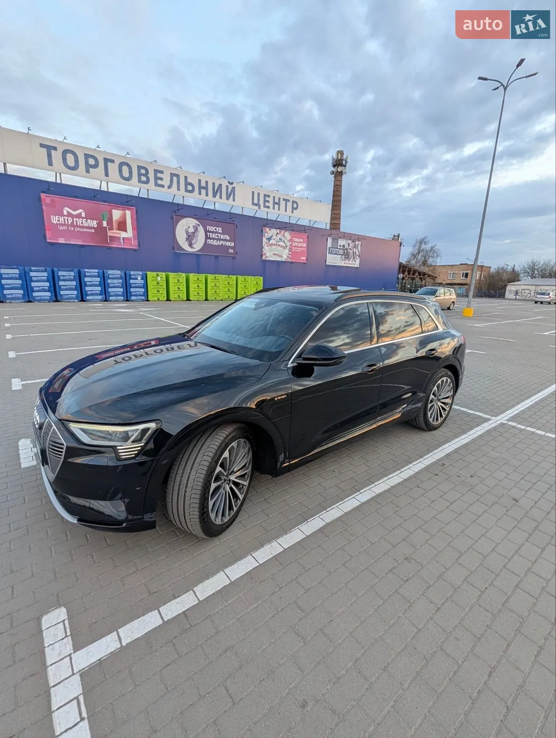 2020 Audi e-tron - мініатюра 25