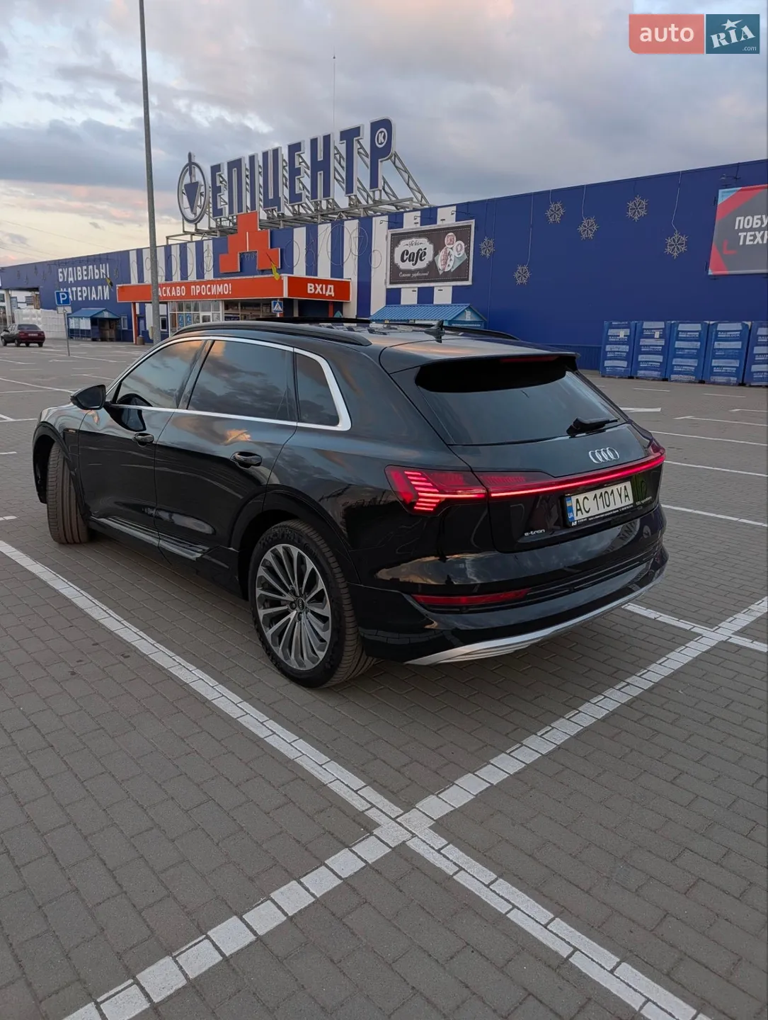 2020 Audi e-tron - мініатюра 19