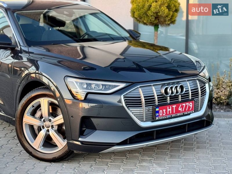 Внедорожник / Кроссовер Audi e-tron 2020 в Киеве фото 12 Внедорожник / Кроссовер Audi e-tron 2020 в Киеве