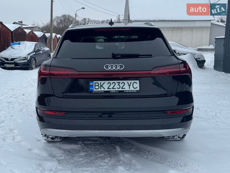 Внедорожник / Кроссовер Audi e-tron 2019 в Ровно