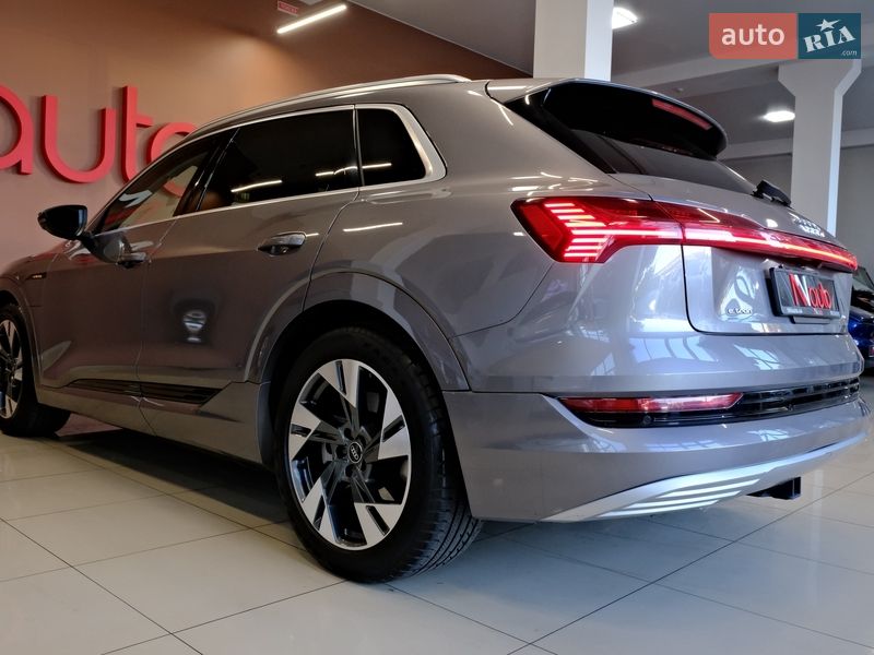 Внедорожник / Кроссовер Audi e-tron 2020 в Одессе