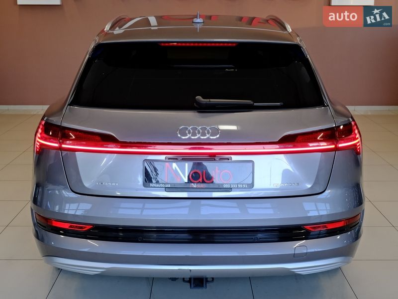 Внедорожник / Кроссовер Audi e-tron 2020 в Одессе