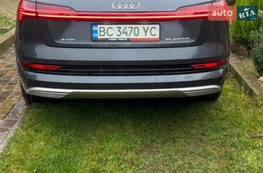 Внедорожник / Кроссовер Audi e-tron 2019 в Сокале