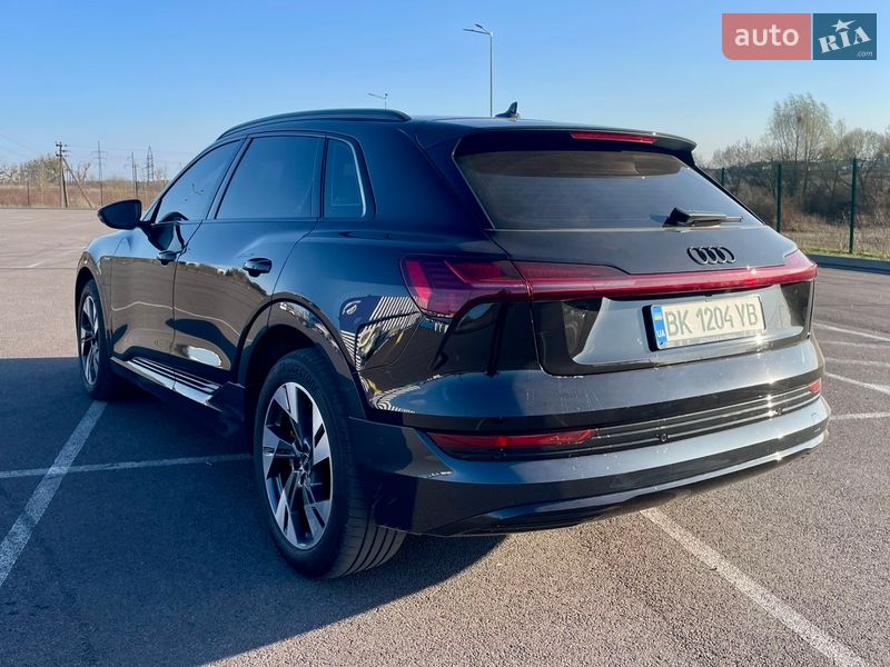 Внедорожник / Кроссовер Audi e-tron 2021 в Ровно фото 4 Внедорожник / Кроссовер Audi e-tron 2021 в Ровно