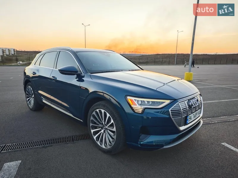Audi e-tron