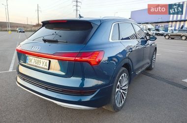 Внедорожник / Кроссовер Audi e-tron 2019 в Ровно