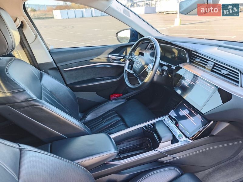 Внедорожник / Кроссовер Audi e-tron 2019 в Ровно
