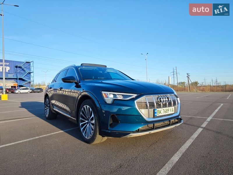 Внедорожник / Кроссовер Audi e-tron 2019 в Ровно