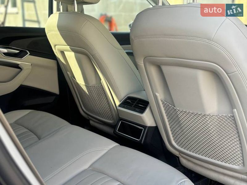 Позашляховик / Кросовер Audi e-tron 2020 в Харкові фото 10 Позашляховик / Кросовер Audi e-tron 2020 в Харкові