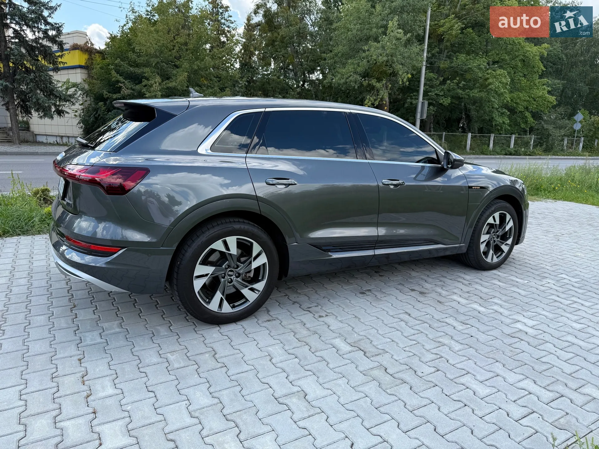 2021 Audi e-tron - мініатюра 18