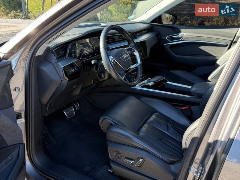 Внедорожник / Кроссовер Audi e-tron 2019 в Днепре