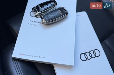 Внедорожник / Кроссовер Audi e-tron 2019 в Днепре