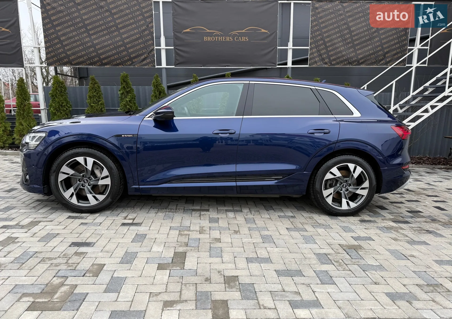 2022 Audi e-tron - мініатюра 2