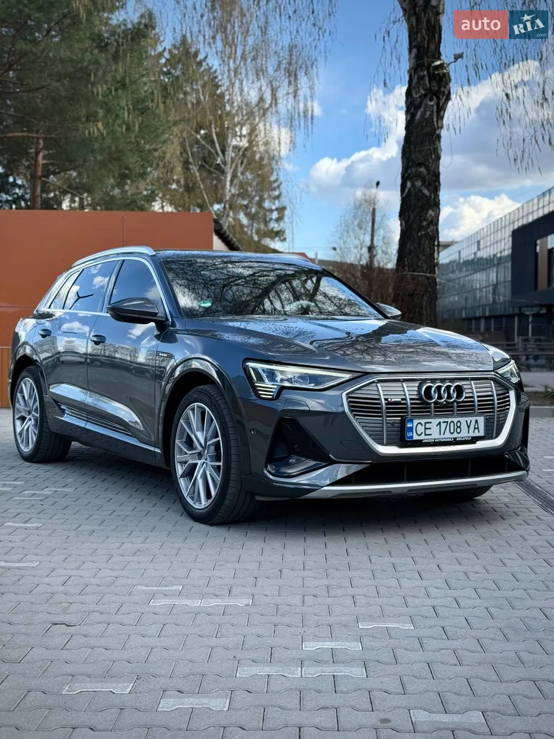 2020 Audi e-tron - фото 1