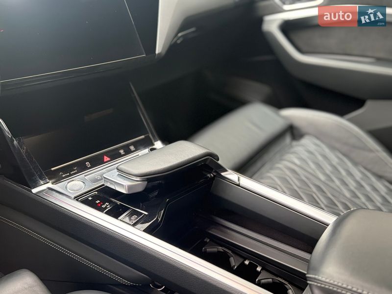 Внедорожник / Кроссовер Audi e-tron 2019 в Киеве