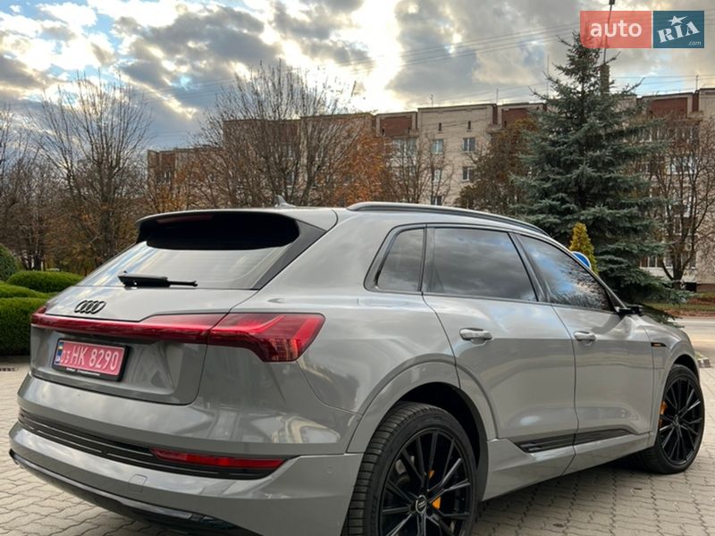 Позашляховик / Кросовер Audi e-tron 2019 в Луцьку