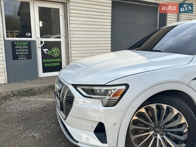 Позашляховик / Кросовер Audi e-tron 2019 в Івано-Франківську