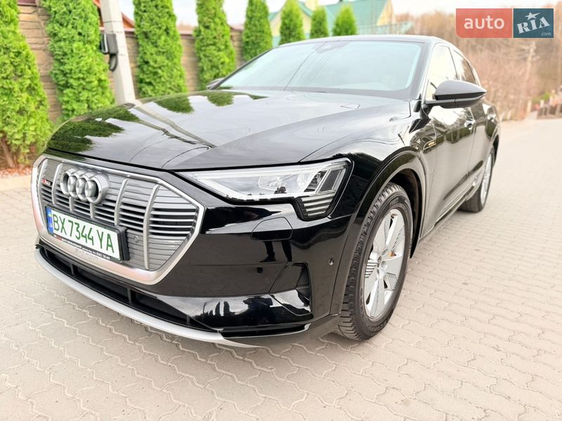 Внедорожник / Кроссовер Audi e-tron 2022 в Хмельницком