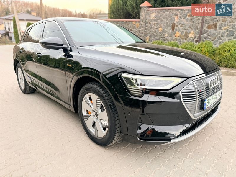 Внедорожник / Кроссовер Audi e-tron 2022 в Хмельницком