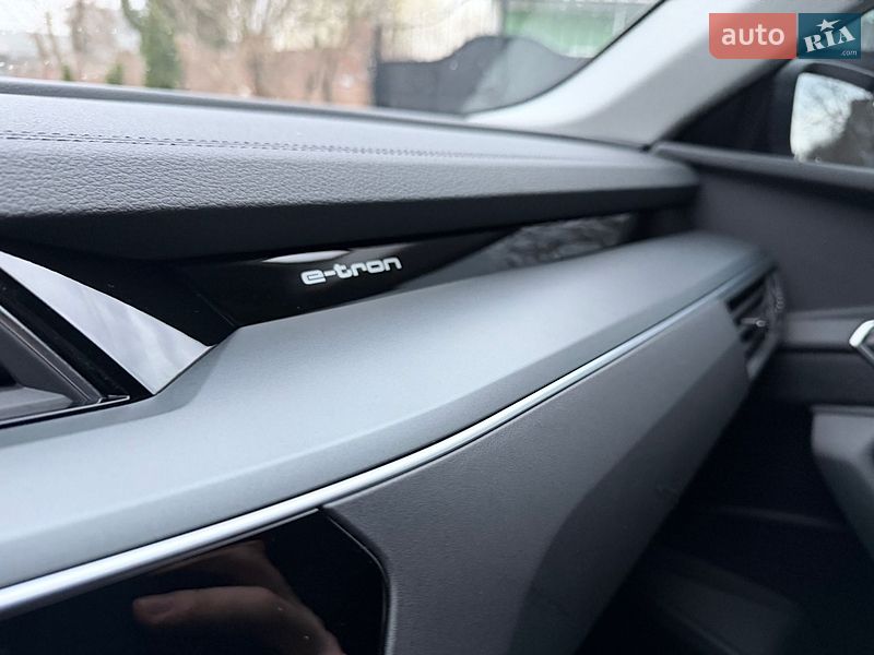 Внедорожник / Кроссовер Audi e-tron 2022 в Хмельницком