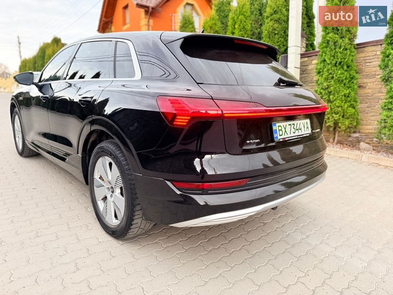 Внедорожник / Кроссовер Audi e-tron 2022 в Хмельницком