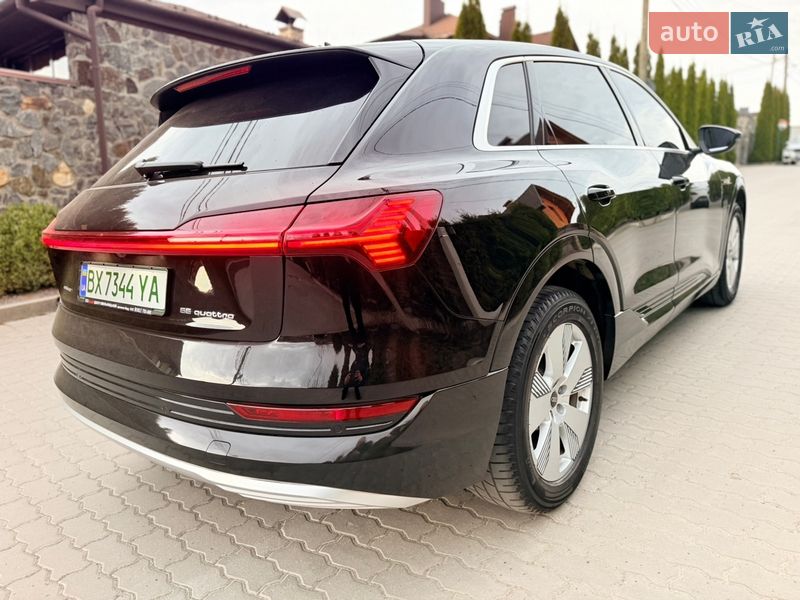 Внедорожник / Кроссовер Audi e-tron 2022 в Хмельницком