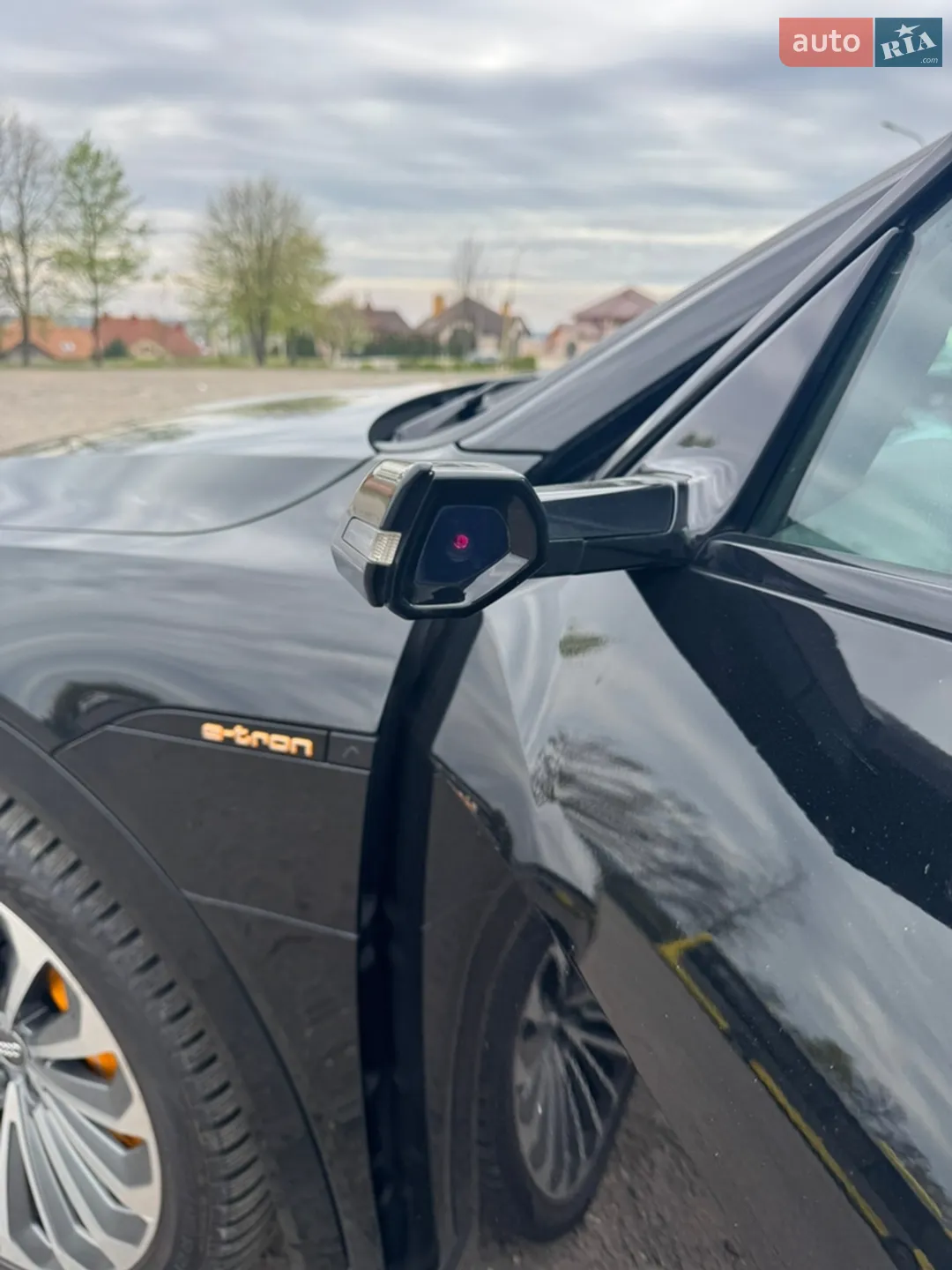 2020 Audi e-tron - мініатюра 10