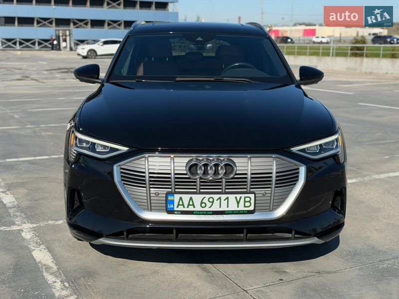 Внедорожник / Кроссовер Audi e-tron 2019 в Киеве