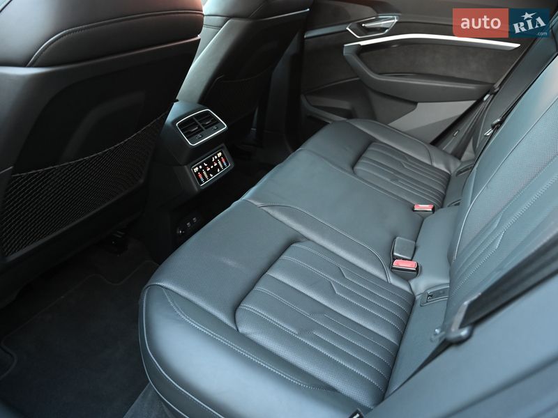 Позашляховик / Кросовер Audi e-tron 2021 в Львові фото 7 Позашляховик / Кросовер Audi e-tron 2021 в Львові