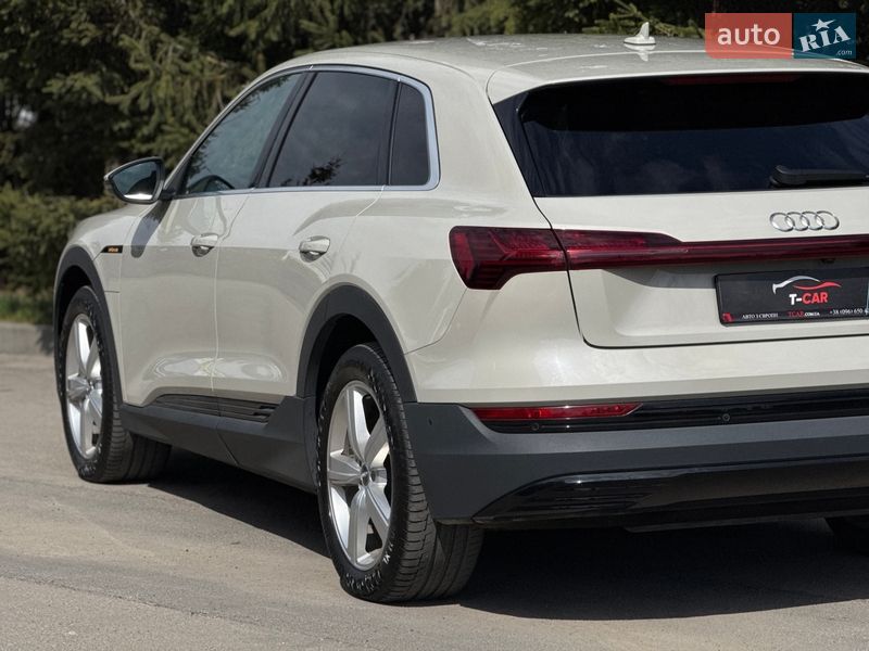 Внедорожник / Кроссовер Audi e-tron 2020 в Тернополе