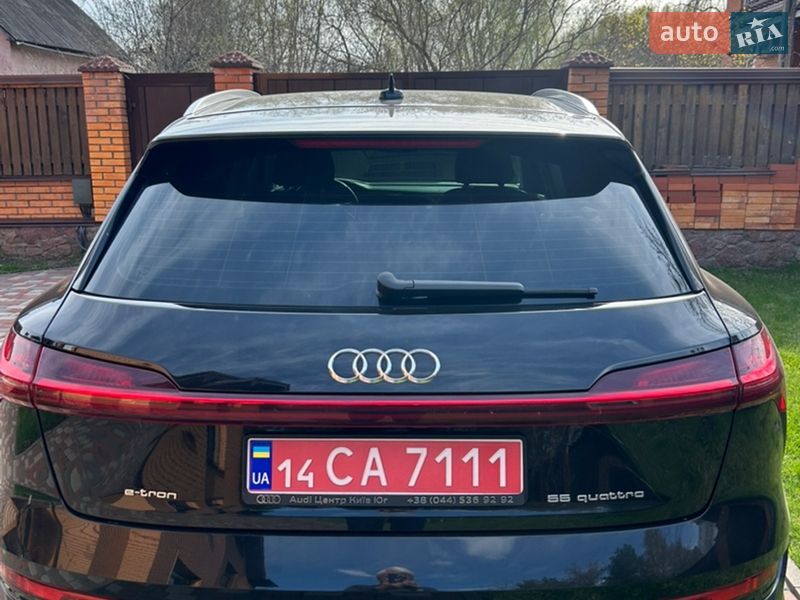 Позашляховик / Кросовер Audi e-tron 2019 в Києві